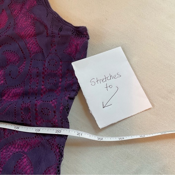 Lace Dress Pink Purple Knit Overlay Size M - Picture 9 of 9